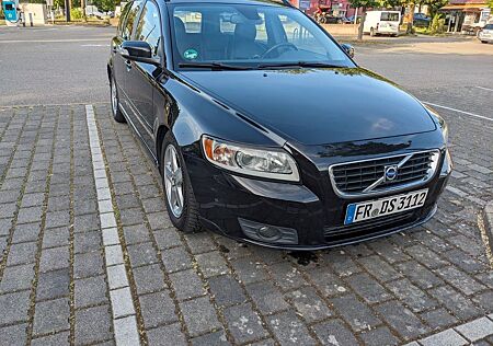 Volvo V50 D5 2.4 Diesel Automatik/Regensensor/Navi/PDC