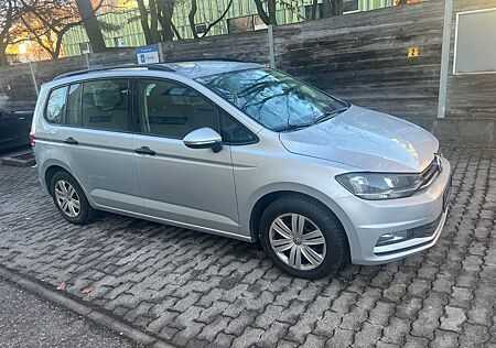 VW Touran Volkswagen 1.6 TDI