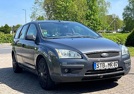 Ford Focus Turnier Trend 2.0 *Klimaautomatik*NAVi*WR