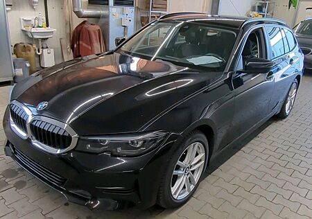 BMW 318 d T AUT LED NAVI LEDER LIVE-COC SPORTS CAM