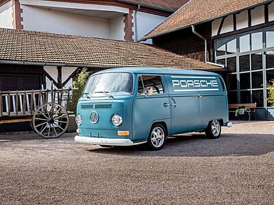 Volkswagen VW T2 Bulli Kasten im Porsche Design 90PS Weber