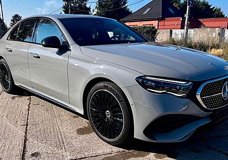 Mercedes-Benz E 300 e 4MATIC Autom. -