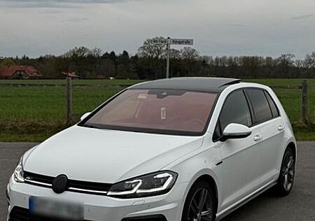VW Golf Volkswagen 7.5 1.5 TSI DGS R-Line