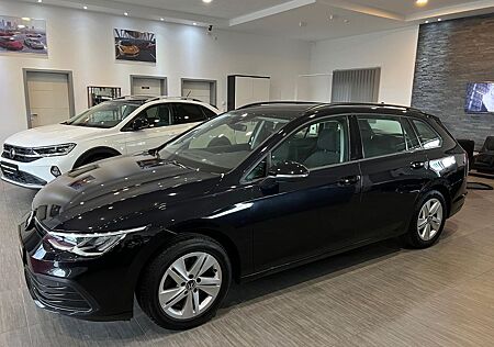 VW Golf Volkswagen VIII 2.0TDI*6-GA*NAV*VIRT*LED*DAB*ACC*AHK*1