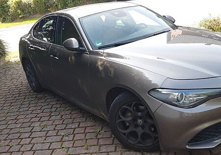 Alfa Romeo Giulia 2.2 Diesel 16V 132 kW AT8 Super Super