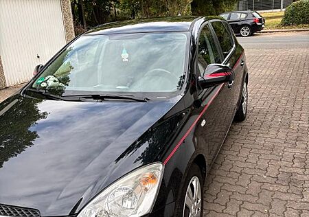Kia Cee'd / Ceed 1.4 CVVT EX TÜV 03.27 wenig Km
