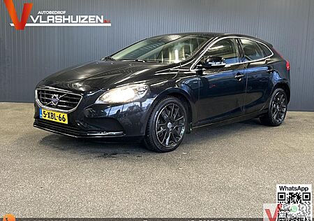 Volvo V40 2.0 D4 Momentum Business | Pano | Navi | kli