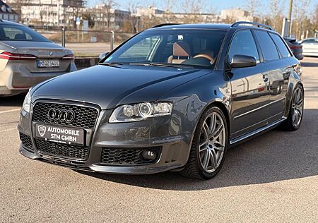 Audi RS4 Avant 4.2 FSI quattro Schalter
