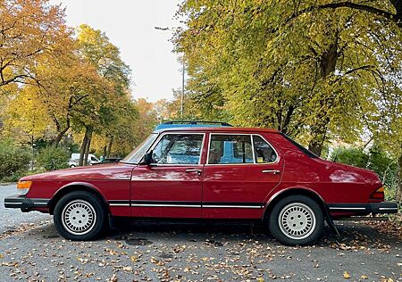 Saab 900 Oldtimer - GLI - Sedan - Top Zustand gepfleg