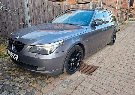 BMW 530d touring E61 AHK HUD Pano Voll HU 01/27