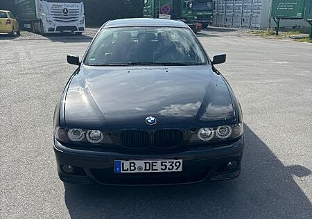 BMW 523i E39* * Vollleder* Schalter* Apple Carplay*