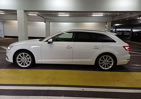 Audi A4 Avant 40TDI quattro sport Matrix LED*Panorama