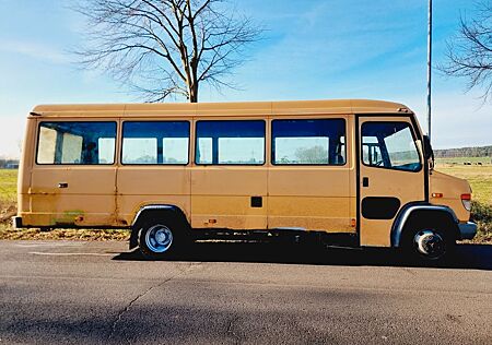 Mercedes-Benz Vario 815 Maxi Lang XXXL 4.2 Doesel