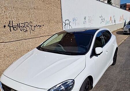 Volvo V40 D3 Geartronic Momentum Momentum
