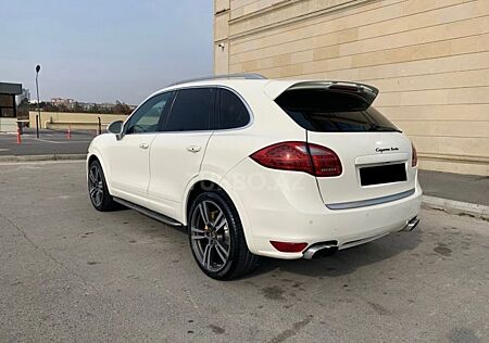Porsche Cayenne Turbo *Vollaustattung* Sport Chrono