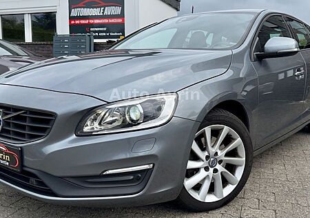 Volvo V60 Kombi Linje Business-PDC-NAVI-TEMPO-XENON