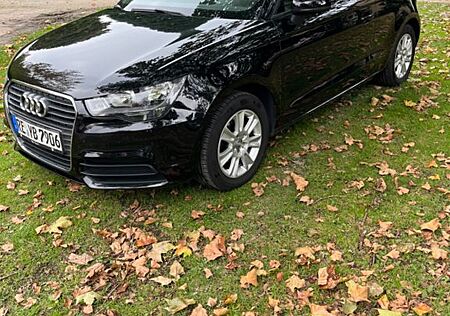 Audi A1 1.6 TDI 66kW Ambition Ambition