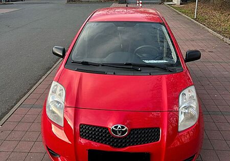 Toyota Yaris 1,0-l-VVT-i -