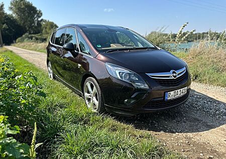 Opel Zafira Tourer OPC Line Zafira 2.0 BiTurbo 7Sitze 194 PS CDTI