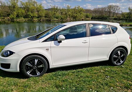 Seat Leon 1.8 TSI Sport, 1. Hand, neue Sommerreifen