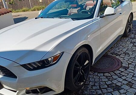 Ford Mustang 2.3 EcoBoost -
