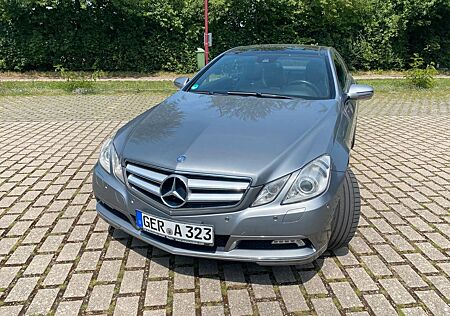 Mercedes-Benz E 350 Coupé CDI BlueEFFICIENCY AVANTG....