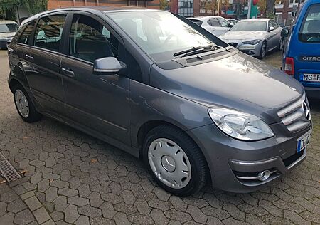 Mercedes-Benz B 200 B -Klasse KLIMAANLAGE SITZHEIZUNG
