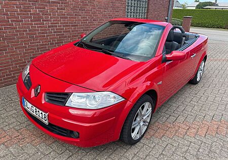 Renault Megane Cabrio mit CarPlay/AndroidAuto TÜV Neu