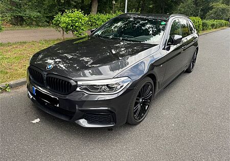 BMW 530d xDrive Touring A -