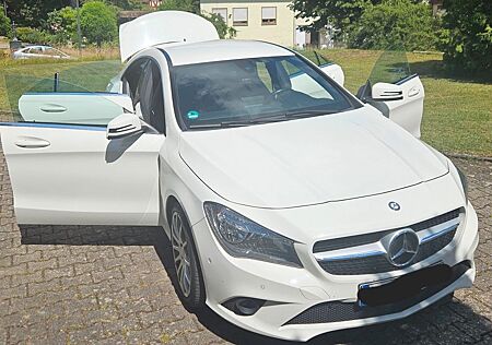 Mercedes-Benz CLA 200 Urban