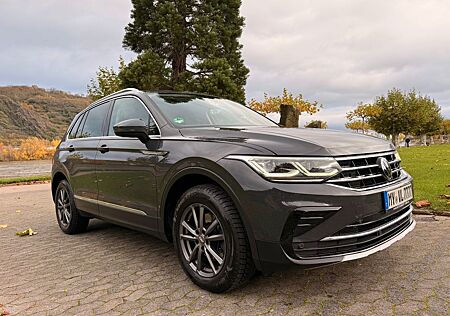 VW Tiguan Volkswagen 2.0 TDI SCR DSG 4MOTION Elegance Elegance