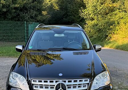 Mercedes-Benz ML 320 CDI 4MATIC / Wenig KM / TOP Zustand!