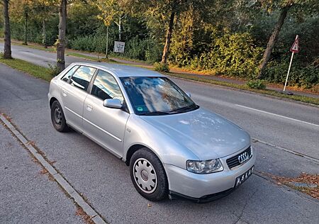 Audi A3 1.6 5-TÜREN*RENTNERFAHRZEUG*1HD*TÜV-NOV2024