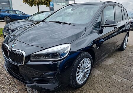 BMW 2er 218d Gran Tourer Sport Line 7-SITZER + 8 Räder