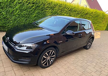 VW Golf Volkswagen 1.2 TSI 63kW BMT CUP