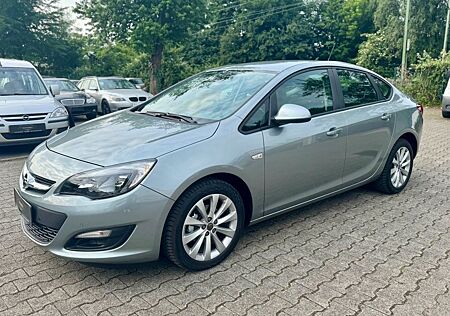 Opel Astra J Lim. 4-trg. 150 Jahre *1.HAND