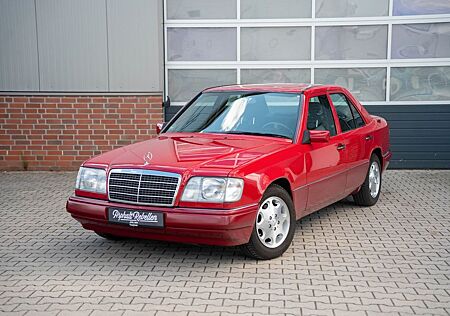 Mercedes-Benz E 200 Limo/Erstlack/ Top Historie/BRD/rostfrei