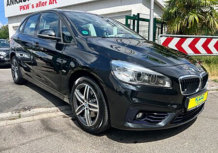 BMW 220i Active Tourer Sport Line / 1. Hand / Pano