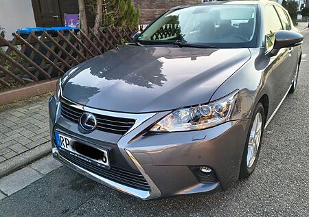 Lexus CT 200h Luxury Line