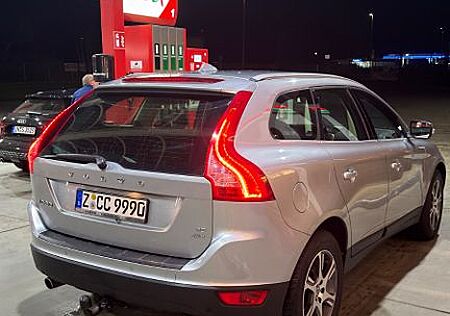 Volvo XC 60 XC60 2.4D AWD Automatik