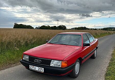 Audi 100 C3 TYP 44 Oldtimer gepflegt Schiebedach