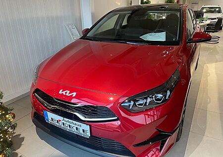 Kia Cee'd CEED+1.5T+DCT7+SPIRIT+TECHNOLOGIE+GLASDACH+JBL++