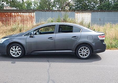 Toyota Avensis 1,8-l-Valvematic Multidrive S Executive