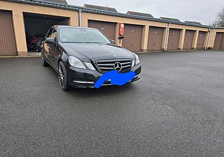 Mercedes-Benz E 250 CGI BlueEFFICIENCY -