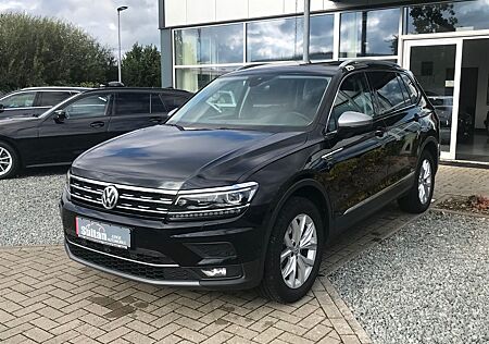 VW Tiguan Allspace Volkswagen Highline 4M. Pano 360° AID AHK