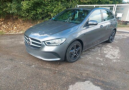 Mercedes-Benz B 250 e MBUX, NAVI, DAB.