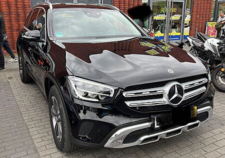 Mercedes-Benz GLC 300 de 4MATIC-HeadUp-Vollleder-Kam360