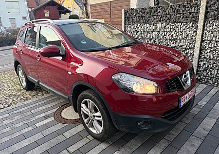 Nissan Qashqai +2 Tekna 4X4 Leder Pano Xenon 7 Sitzer