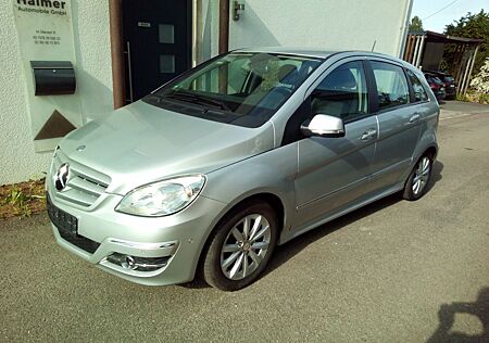 Mercedes-Benz B 200 Sportpaket AHK PDC Sitzheizung