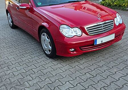 Mercedes-Benz C 180 KOMPRESSOR CLASSIC Erstbesitz!